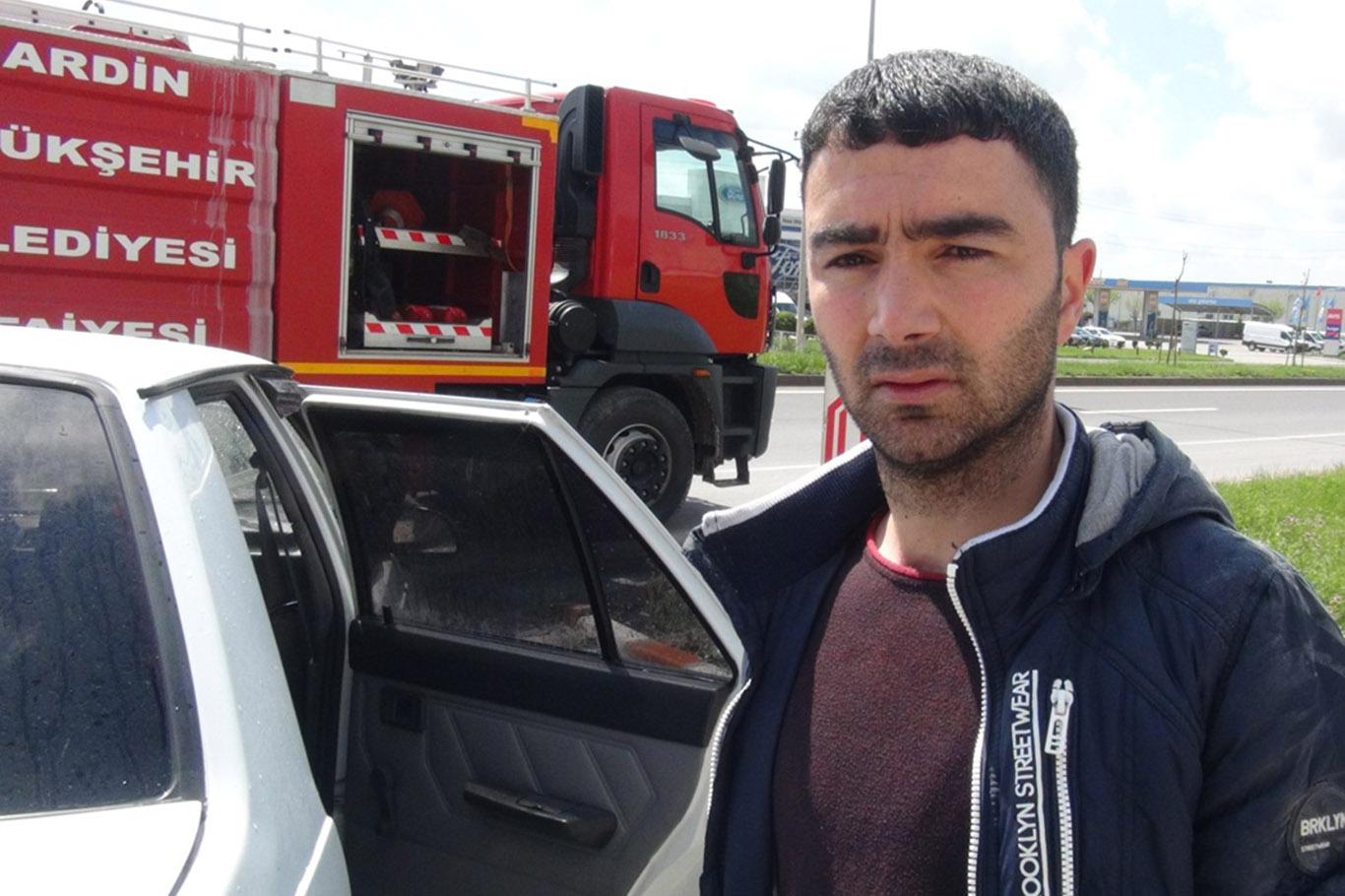 Otomobil akaryakıt istasyonunda alev aldı